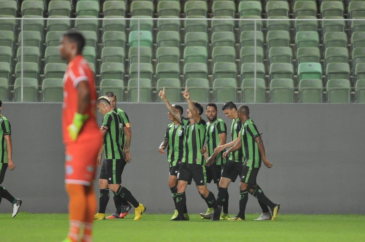 Fotos da partida entre Amrica e URT, no Independncia, pela sexta rodada do Campeonato Mineiro