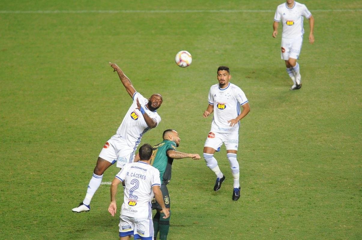 Fotos do jogo entre Amrica e Cruzeiro, no Independncia, em Belo Horizonte, pela 25 rodada da Srie B do Brasileiro