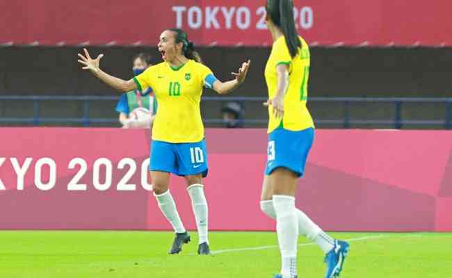 Marta marcou dois gols na vitria do Brasil sobre a China