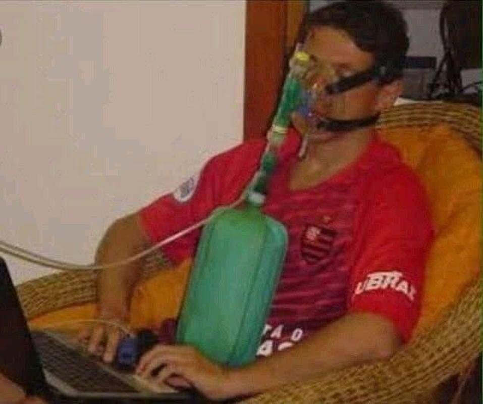 Torcedores brincaram com a eliminao do Flamengo para o Al-Hillal, pela semifinal do Mundial 