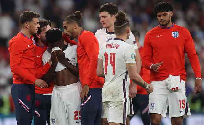 Seleo da Inglaterra tambm divulgou uma nota condenando o abuso dirigido a seus jogadores