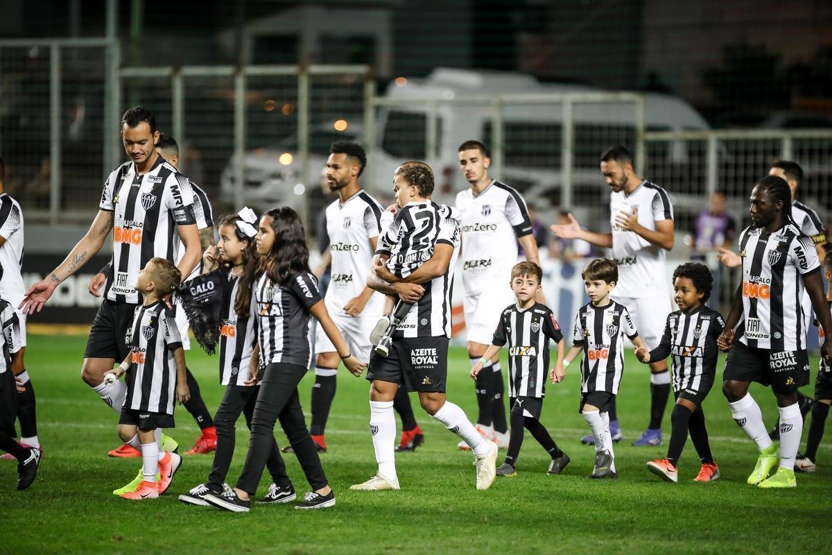 Fotos do duelo entre Atltico e Cear, no Independncia, pela 22 rodada do Brasileiro