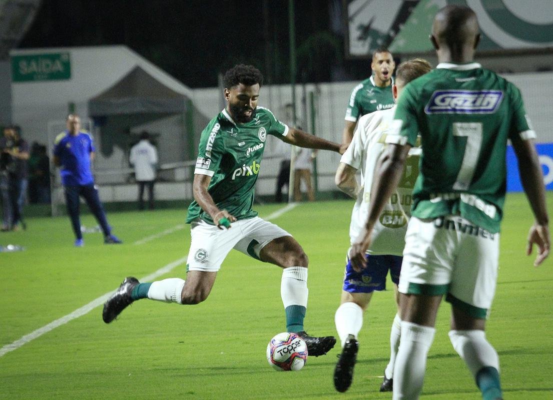 Cruzeiro empatou com Gois no Estdio da Serrinha, em Goinia, pela 22 rodada