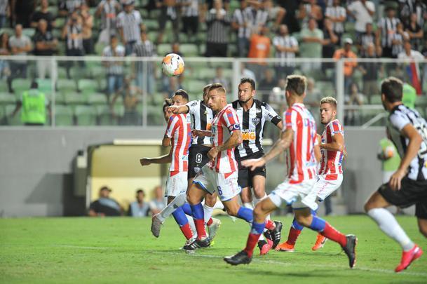 Atltico insistiu no segundo tempo, no conseguiu o terceiro gol e foi eliminado