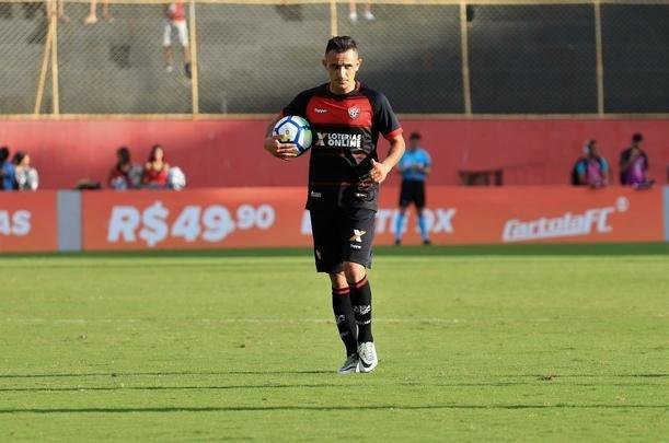 Vitória derrotou Atlético por 1 a 0, no Barradão, com gol de Léo Ceará