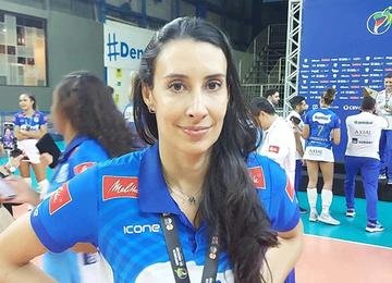 Auxiliar técnica, que foi multicampeã como atleta, falou sobre o ano difícil, porém vitorioso, da equipe mineira e comentou sobre o seu futuro no voleibol