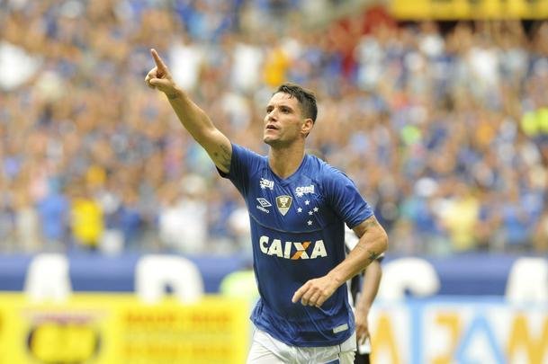 Fotos do segundo tempo de Cruzeiro x Tupi, no Mineiro