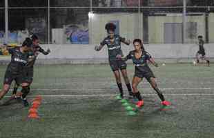 Reportagem acompanhou rotina de treinos do time feminino do Atltico