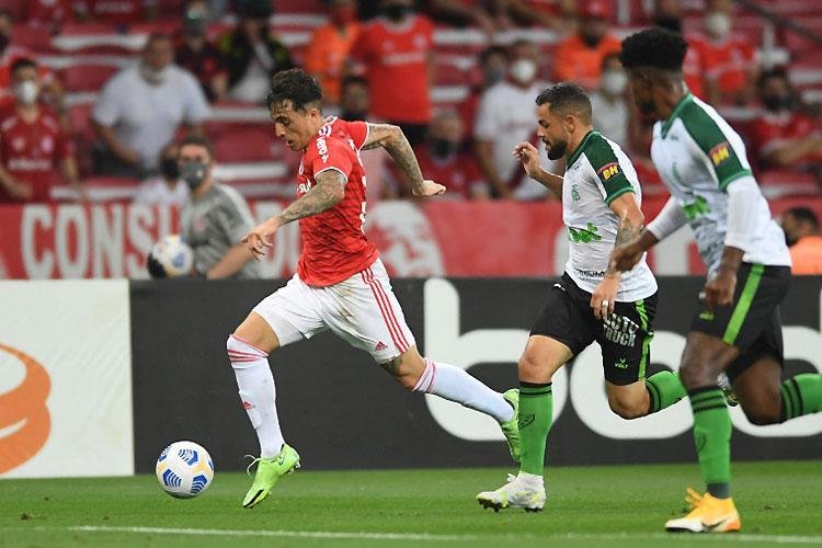 América foi batido pelo Internacional por 3 a 1, em Porto Alegre, pelo Brasileirão