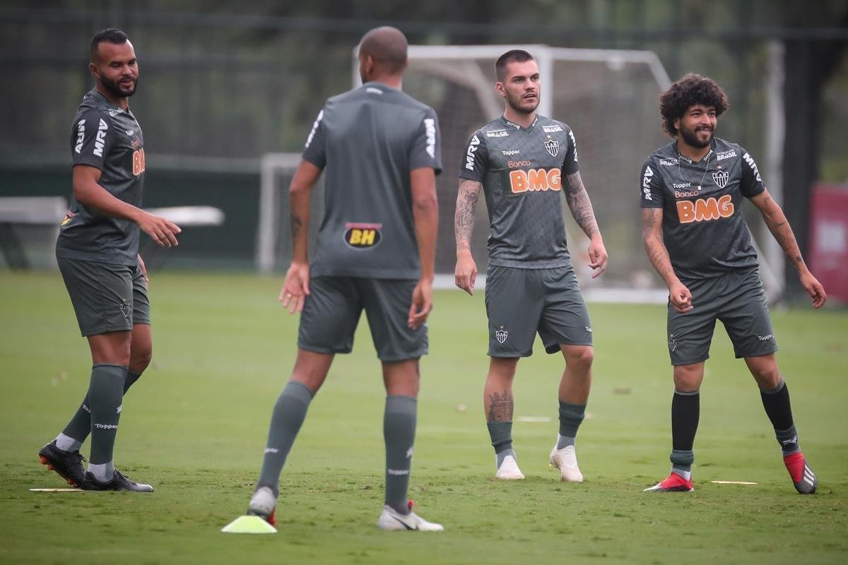 Jogadores do Atltico treinaram nesta tera-feira, vspera do jogo com o Defensor