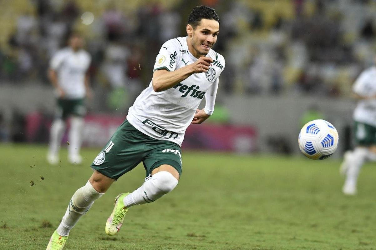 Raphael Veiga (meia-atacante)