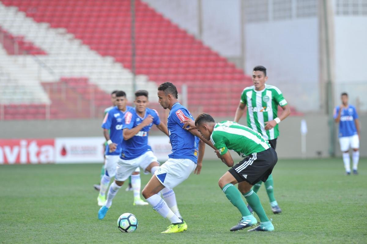 Imagens do jogo entre Cruzeiro e Coritiba, no Independncia, pela final do Campeonato Brasileiro Sub-20