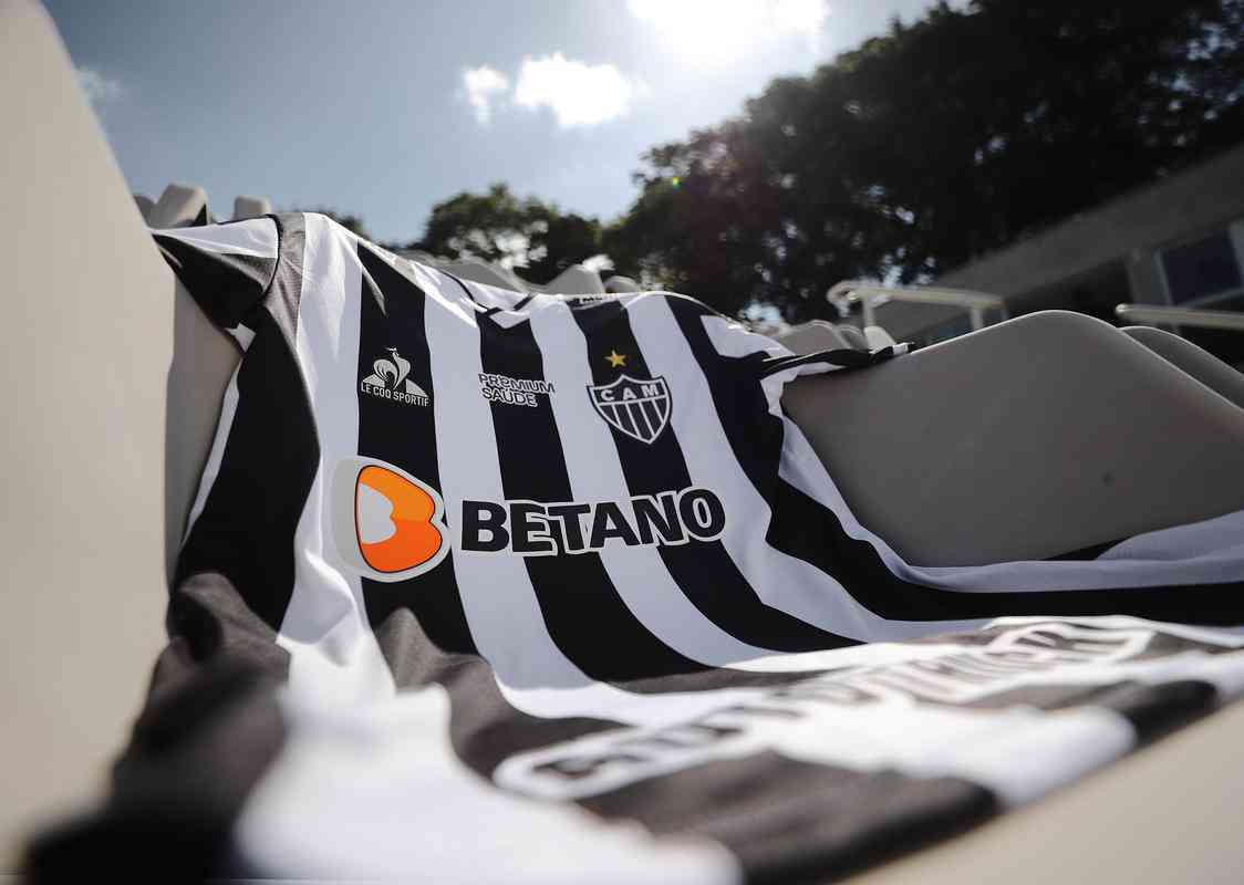 Atltico apresenta novos uniformes para a temporada 2021