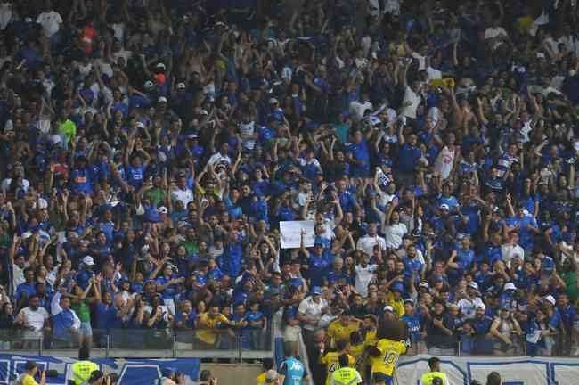 Análise: Cruzeiro dá alento de salvação à torcida e ainda tem ajuda de  concorrentes na rodada, cruzeiro