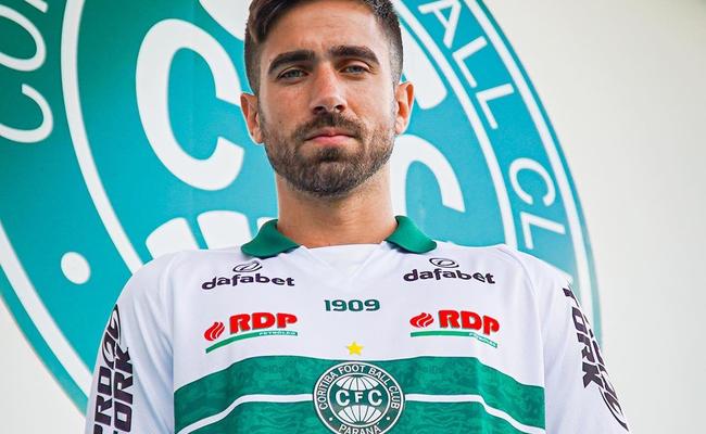 Coritiba anuncia a contratação do atacante Rodrigo Pinho, ex-Benfica