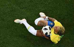 Neymar foi muito marcado no duelo contra a Sua