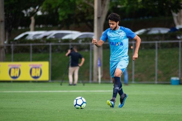 Gustavo Rissi, zagueiro. Foi relacionado, mas no chegou a atuar com Mano Menezes