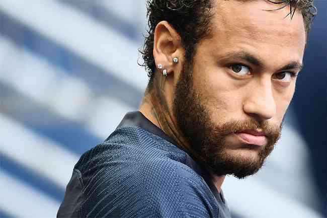 Neymar, perto de completar 29 anos, disse que sabe lidar muito bem com a presso 