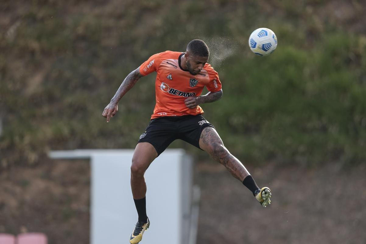 Aps a eliminao na Libertadores diante do Palmeiras, jogadores do Atltico se reapresentaram na Cidade do Galo e realizaram treinamento visando o duelo contra o Internacional, pelo Campeonato Brasileiro