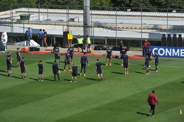 Imagens do treino da Venezuela em Belo Horizonte