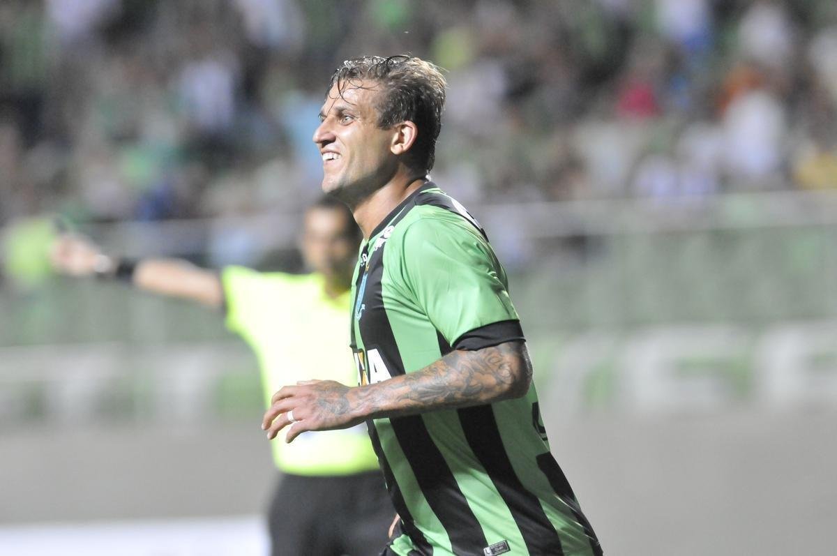 Amrica e Patrocinense se enfrentaram, no Independncia, pela primeira rodada do Campeonato Mineiro