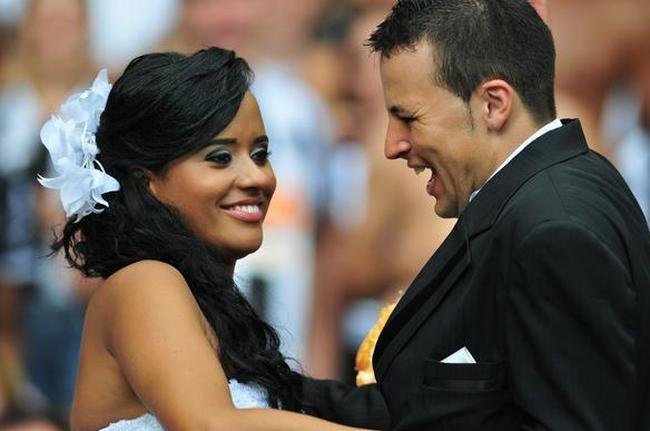 Durante o clssico, noivos se casaram no Mineiro