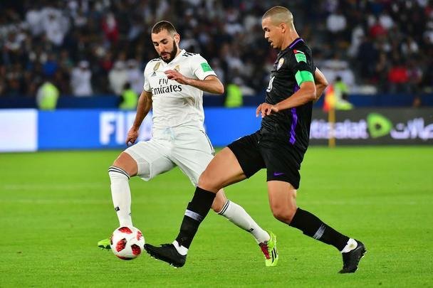 Com gols de Modric, Sergio Ramos, Llorente e Yahia (contra), Real Madrid derrotou o Al Ain por 4 a 1 e fez história ao conquistar seu terceiro título consecutivo do Mundial de Clubes