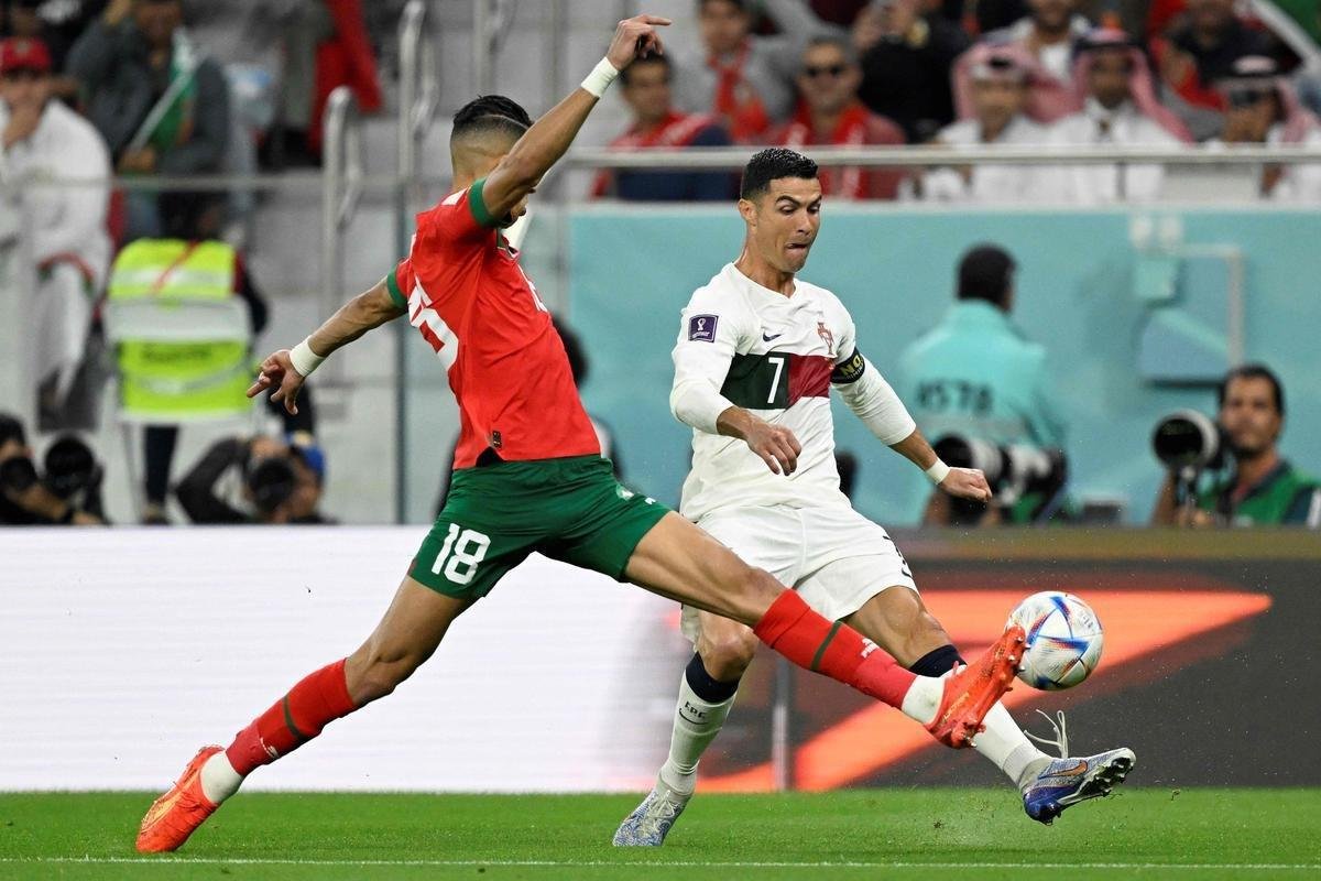 As reaes de Cristiano Ronaldo no banco e durante o jogo contra Marrocos pelas quartas de final da Copa do Mundo