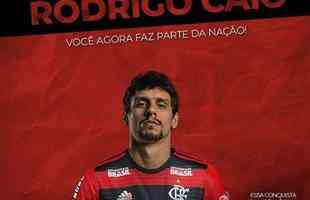 Depois de ser especulado no Barcelona, o zagueiro Rodrigo Caio acertou com o Flamengo at dezembro de 2023.  o primeiro clube do defensor aps ser revelado e defender o So Paulo por cinco temporadas