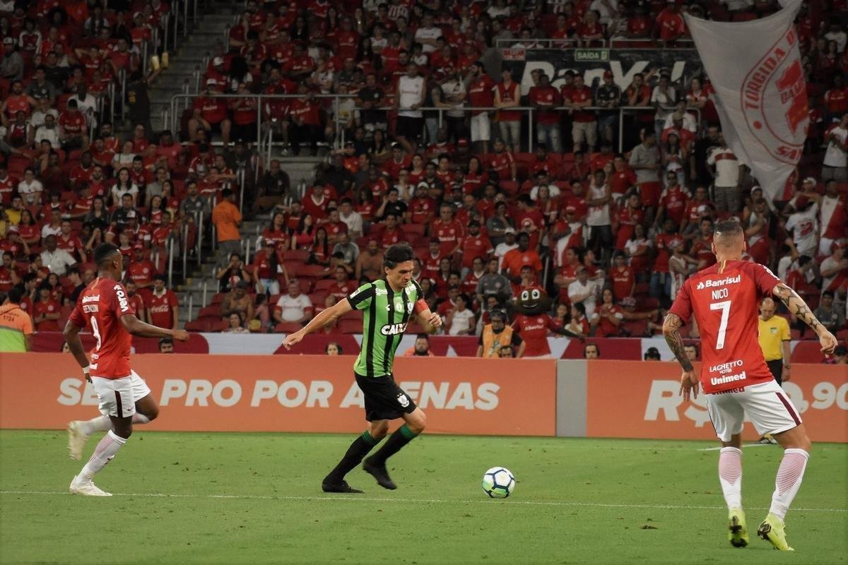 Amrica enfrentou o Internacional, no Beira-Rio, em Porto Alegre, pela 34 rodada do Brasileiro