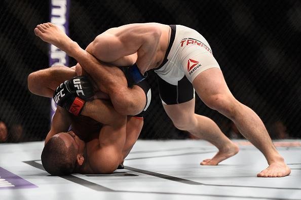 Michinori Tanaka venceu Joe Soto por decisão dividida dos juízes