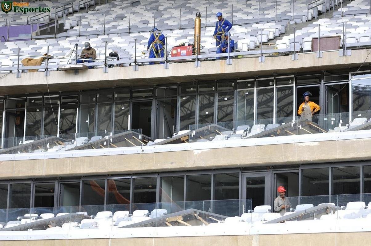 06/12/2012 - Camarotes quase prontos. Reforma entra na parte dos detalhes, do acabamento final.