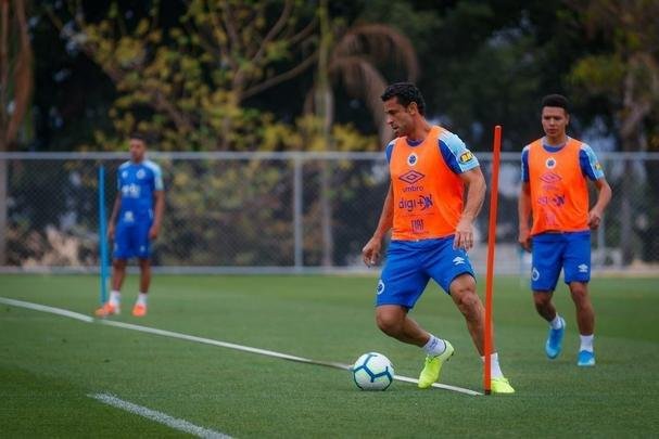 Treino do Cruzeiro nesta segunda-feira, na Toca da Raposa II. Time de Rogrio Ceni enfrenta o Cear na quarta-feira, s 19h30, no Castelo, em Fortaleza, pela 21 rodada do Campeonato Brasileiro