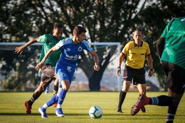 Fotos da vitria do Cruzeiro sobre o Inter de Minas por 2 a 0, neste sbado, na Toca da Raposa 2