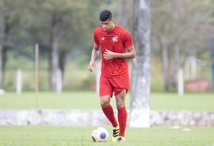 Com o elenco separado em quatro grupos, Náutico realiza primeiro dia de treinos, no Centro de Treinamento Wilson Campos, no bairro da Guabiraba, após quase três meses da suspensão das atividades, por conta da pandemia do coronavírus