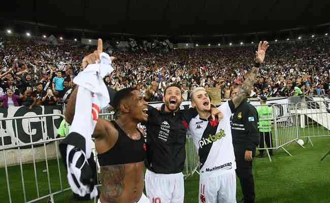 Vasco venceu Cruzeiro em campo e bateu recorde de público da torcida cruzeirense na Série B