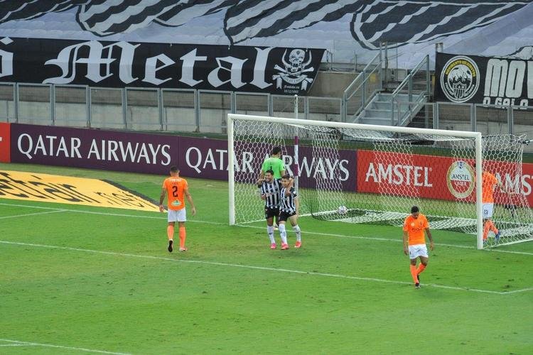 Fotos do jogo entre Atltico e La Guaira, da Venezuela, no Mineiro, em Belo Horizonte, pela ltima rodada do Grupo H da Copa Libertadores