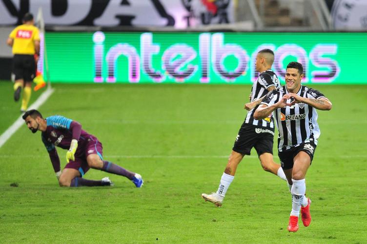No segundo tempo, Atltico abriu o placar com gol de Hulk, em cobrana de pnalti