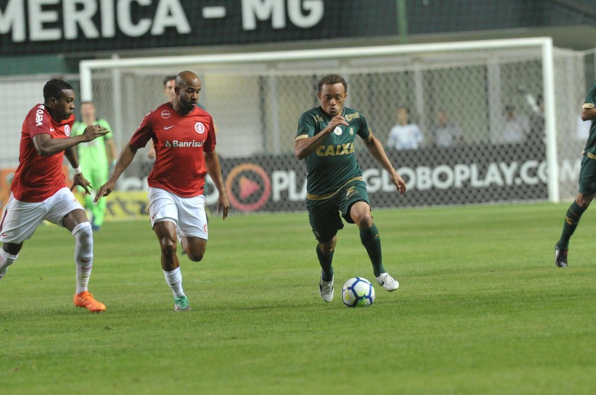 Fotos do jogo entre Amrica e Internacional, no Independncia, pela 15 rodada do Campeonato Brasileiro