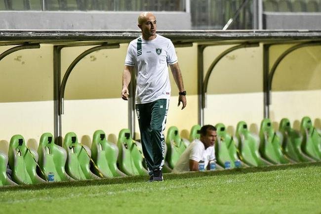 Auxiliar Cauan de Almeida testou positivo em exame realizado no dia 24 de dezembro, antes de  partida contra CRB, pela 31 rodada da Srie B