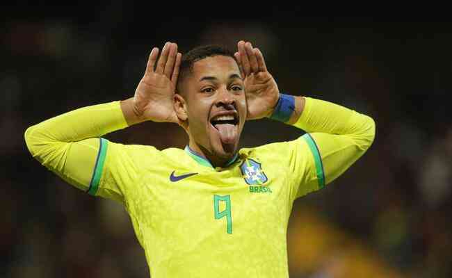 Atacante  o jogador mais jovem a estrear pela Seleo Brasileira desde Ronaldo