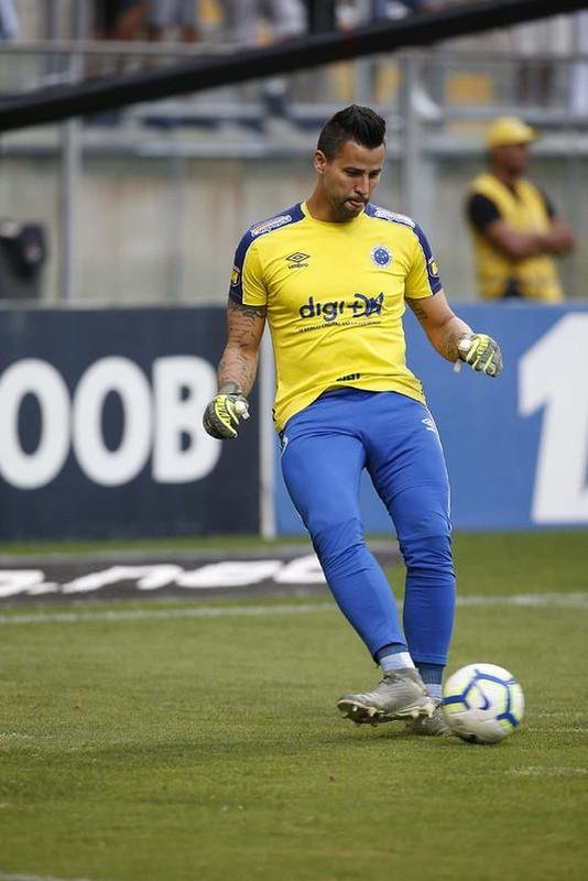 Goleiro Fbio pelo Cruzeiro, em 2019
