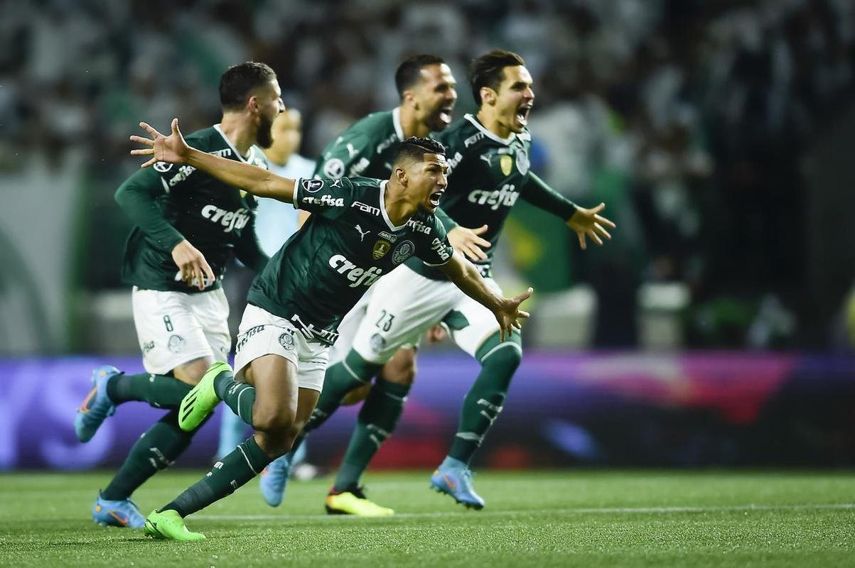 Palmeiras derrotou o Atltico por 6 a 5 nos pnaltis, depois de empate por 0 a 0 no tempo regulamentar, e se classificou s semifinais da Copa Libertadores