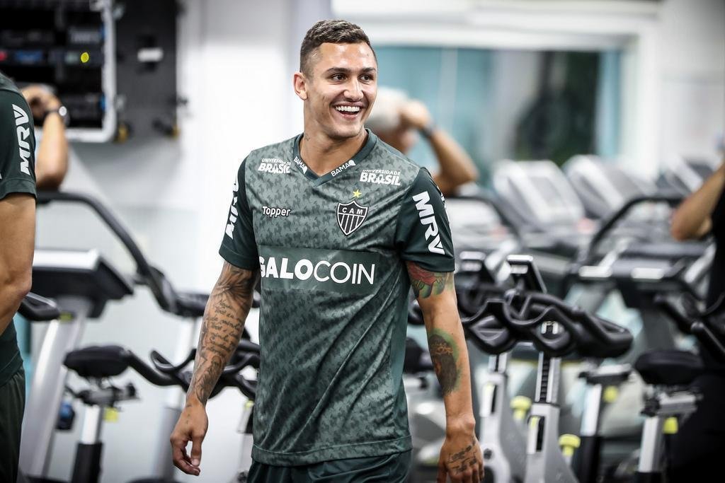 Vinicius - Novo reforo do Atltico, Vinicius chega para brigar por posio com Cazares, que  titular absoluto de Levir Culpi. Com bons nmeros no Bahia na temporada passada, o meio-campista pode ser utilizado com maior frequncia neste incio de ano.