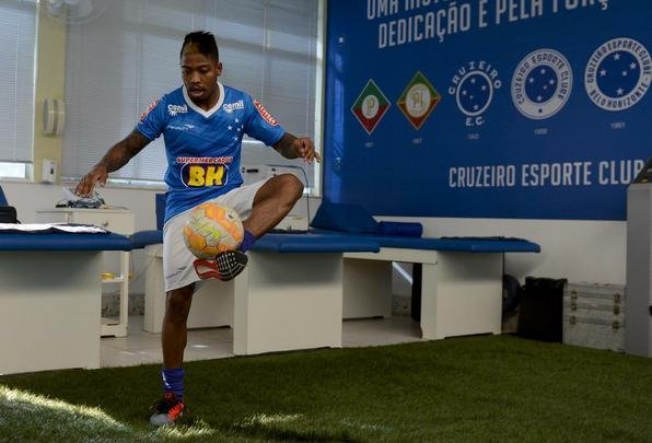 Cruzeiro se reapresentou nesta quarta-feira, na Toca da Raposa II, com novidades
