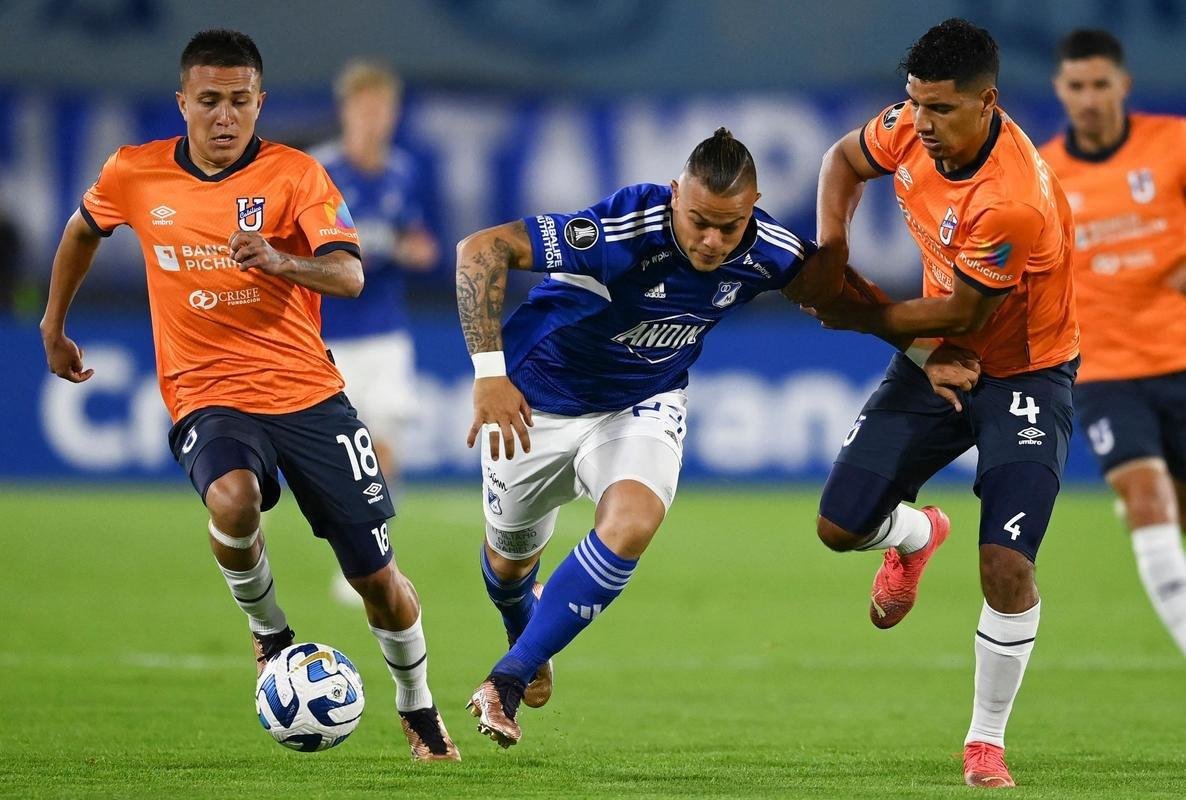 Millonarios-COL venceu Universidad Catlica-EQU por 2 a 1 e ser adversrio do Atltico na terceira fase da Libertadores