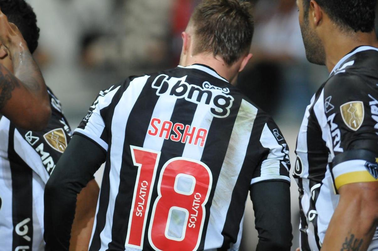 Atltico e Tolima se enfrentaram na noite desta quarta-feira (25), no Mineiro, em Belo Horizonte. A partida foi vlida pela 6 rodada da fase de grupos da Copa Libertadores da Amrica.