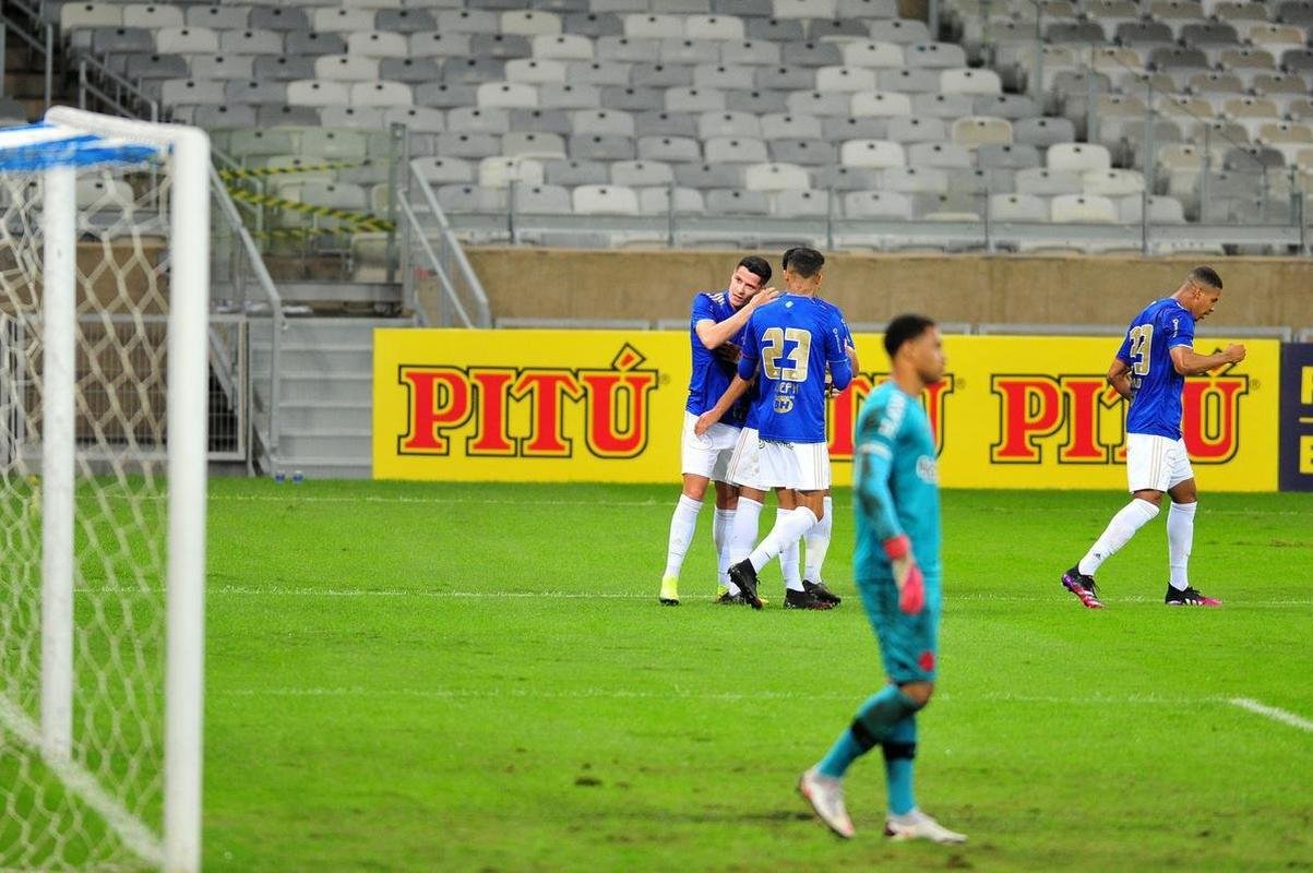 Fotos do jogo entre Cruzeiro e Vasco, no Mineiro, em Belo Horizonte, pela sexta rodada da Srie B do Brasileiro de 2021