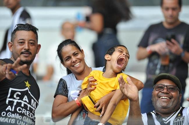 Torcida do Atl�tico no jogo contra o Internacional, no Mineir�o, na estreia da S�rie A do Campeonato Brasileiro