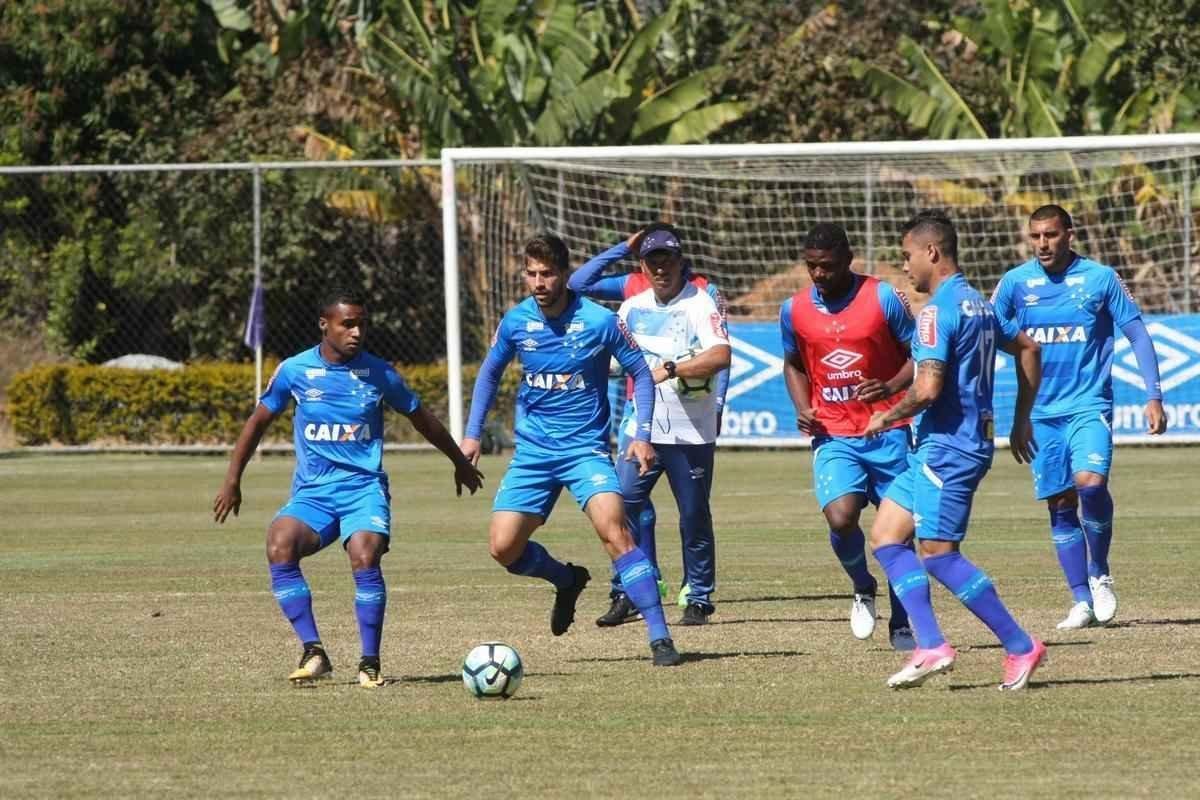 Imagens do treino do Cruzeiro nesta tera-feira (11 de julho) na Toca da Raposa II
